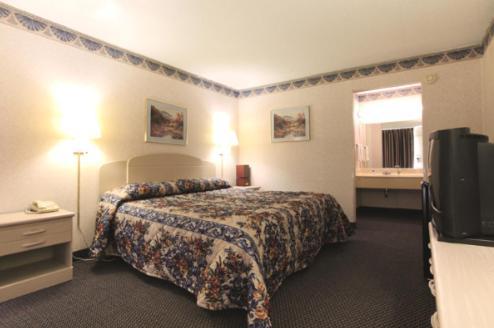 The Sanford Inn الغرفة الصورة