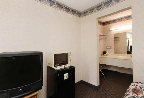 The Sanford Inn الغرفة الصورة