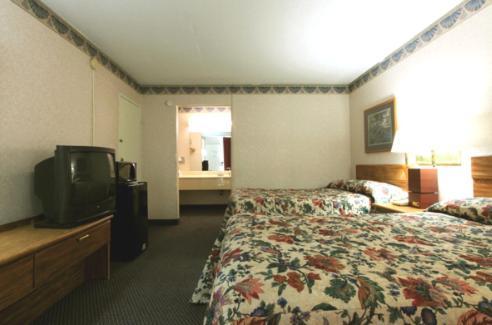 The Sanford Inn الغرفة الصورة